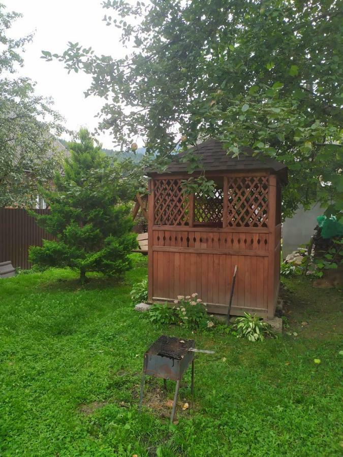 Садиба У Богдана سكول المظهر الخارجي الصورة